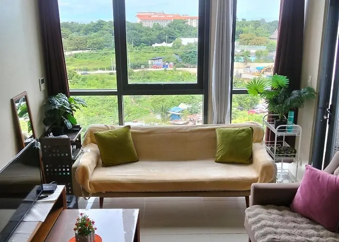3 Brooms 3 Baths Cozy Condo, One Manchester Place