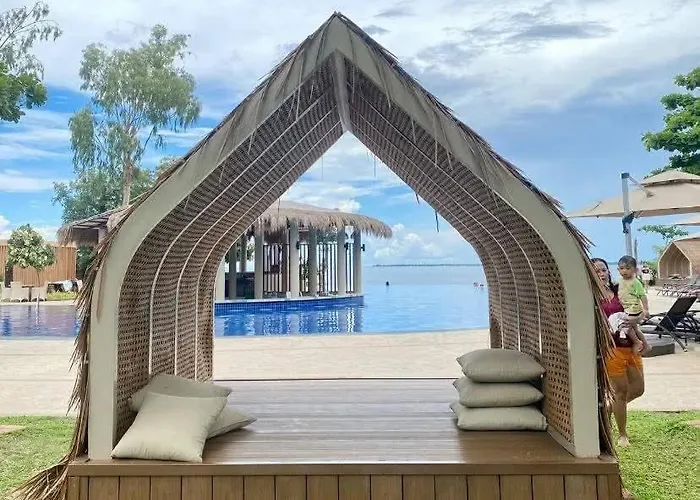 3 Brooms 3 Baths Cozy Condo, One Manchester Place * Punta Engano (Mactan)